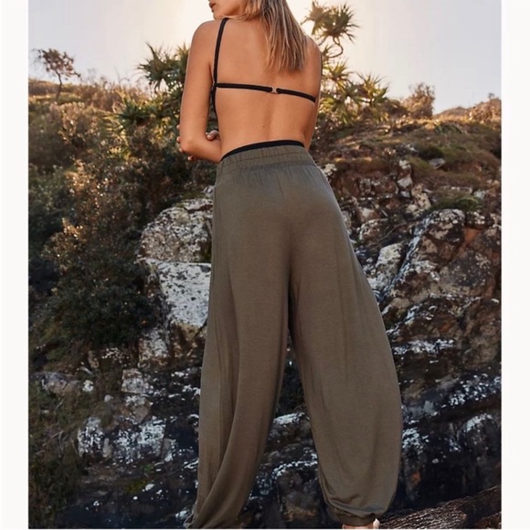 Free People Ali High Waist Balloon Beach Pants Army Olive Green Harem NWT - Picture 2 of 13